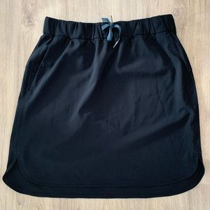 Lululemon On The Fly Skirt - Size 10, Black